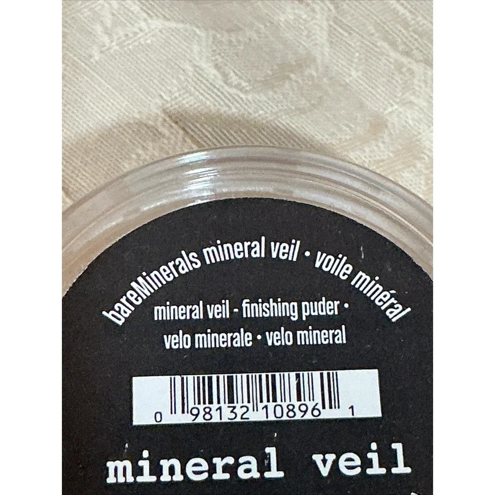 BareMinerals ID Mineral Veil Face Setting Powder Full size 45324 Finishing